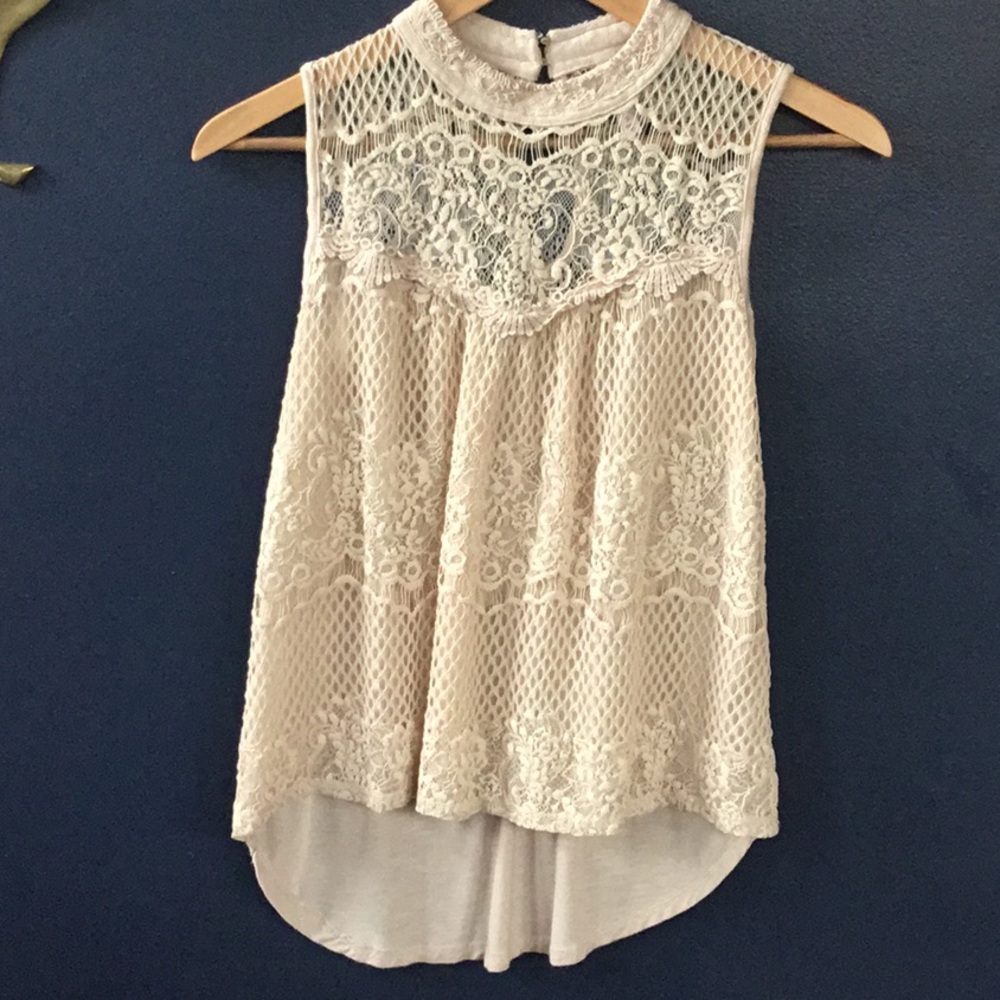 Sleeveless, Lacey top